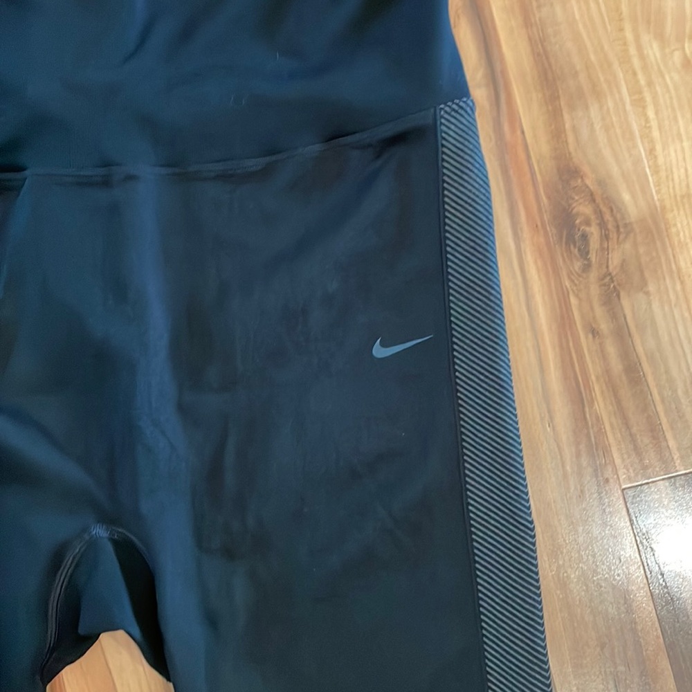 Nike leggings